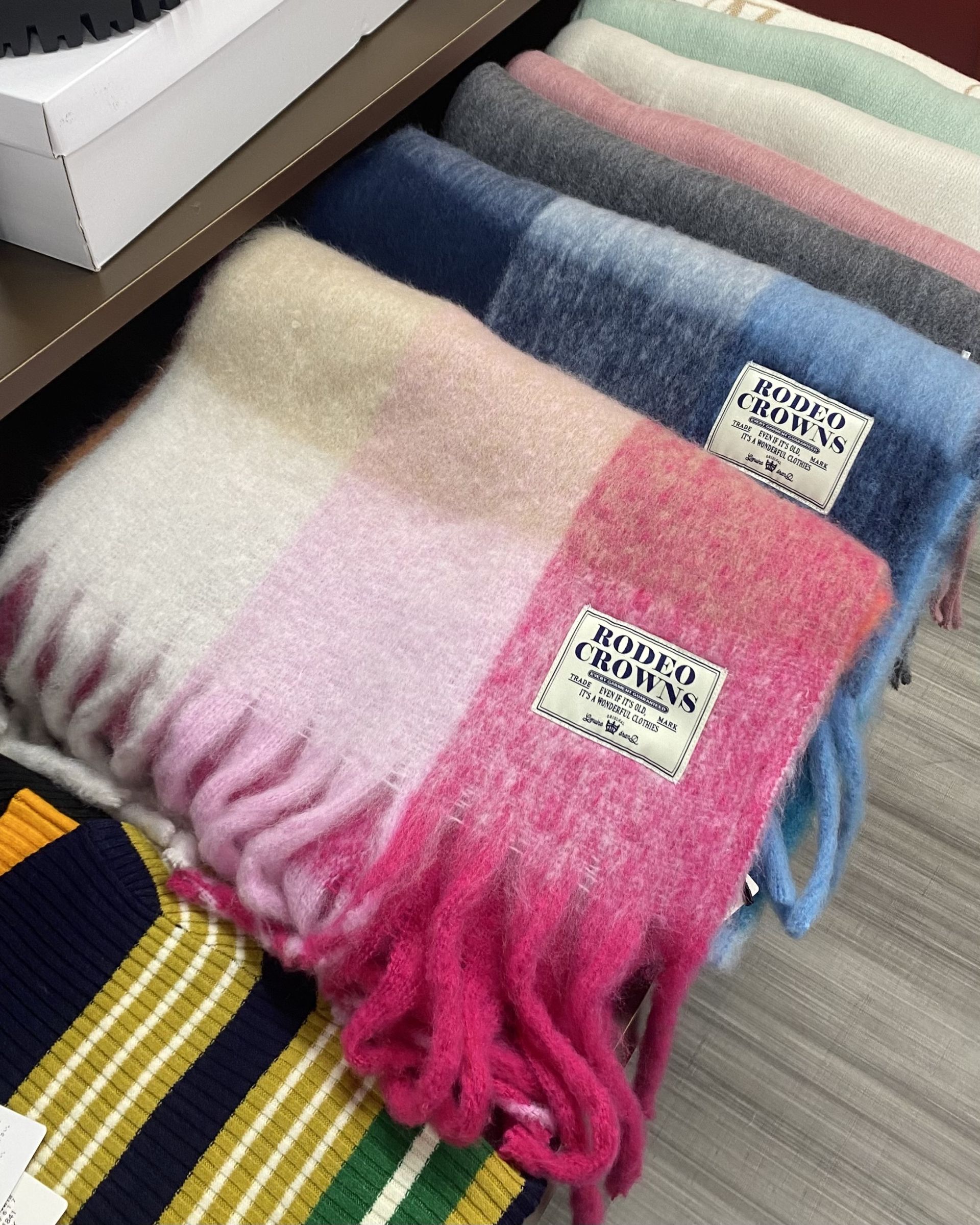 【RODEO CROWNS】マフラー